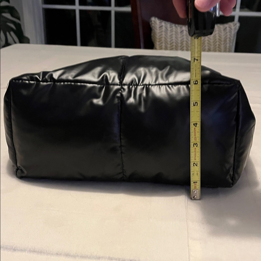 Bagle Black Quilted Puffy Large Tote Bag - Picture 6 of 8